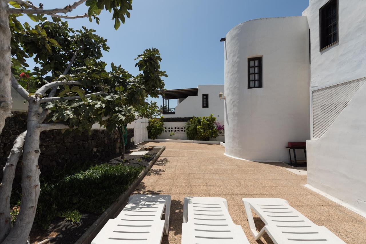 2Br Beach House - Solarium & Shower Terrace - 13 Puerto del Carmen  Dış mekan fotoğraf