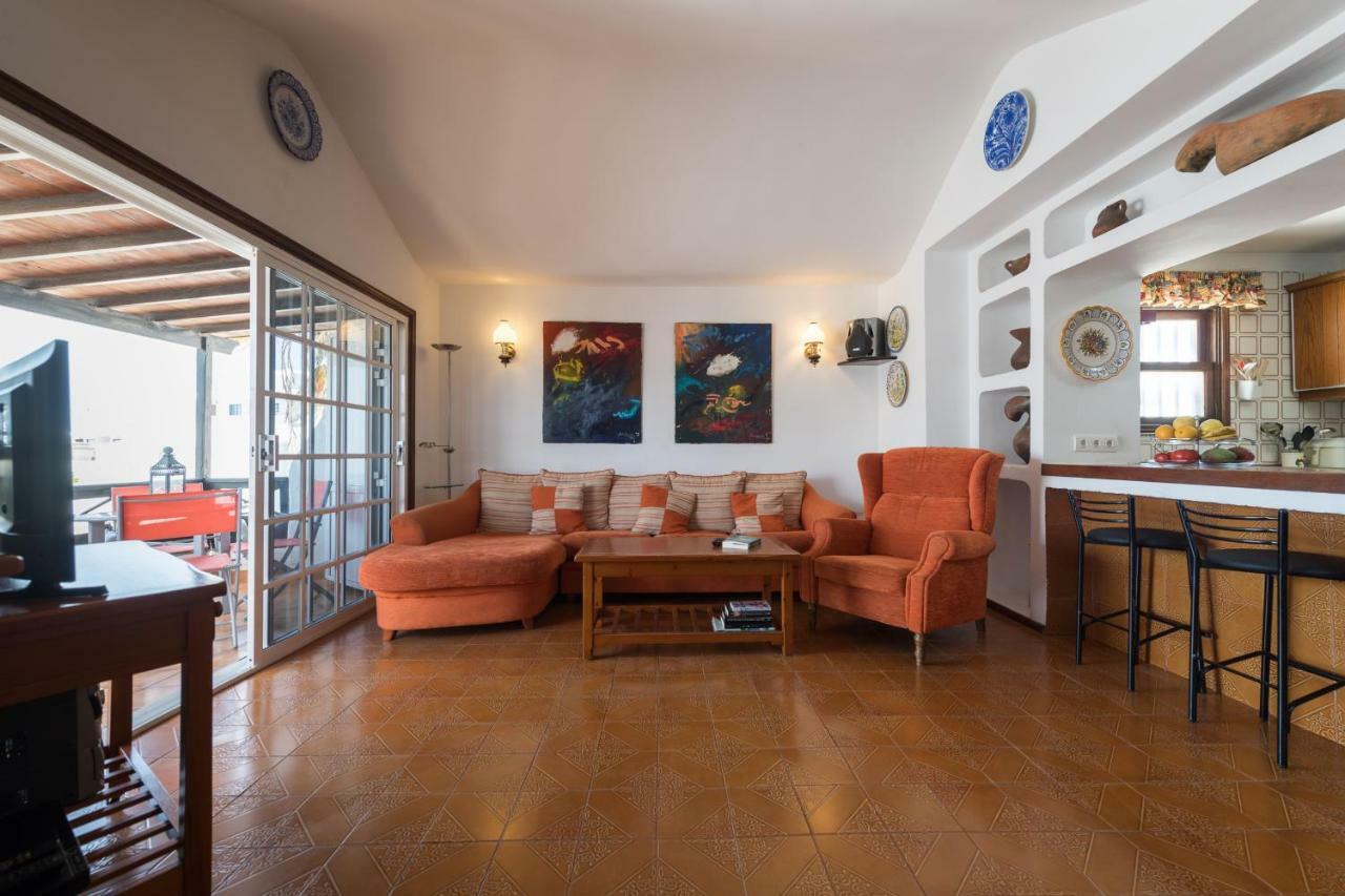 2Br Beach House - Solarium & Shower Terrace - 13 Puerto del Carmen  Dış mekan fotoğraf
